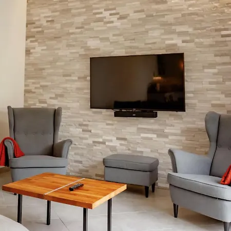 Independant Avec Jacuzzi