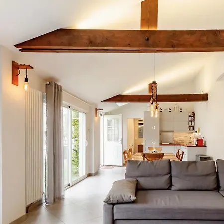 Independant Avec Jacuzzi 아파트