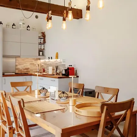 Independant Avec Jacuzzi * 사르투르빌